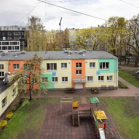 Apartment Brivibas Yard With Parking In Center Riga