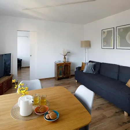 Brivibas Yard With Parking In Center Apartment