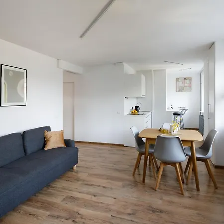 Brivibas Yard With Parking In Center Riga