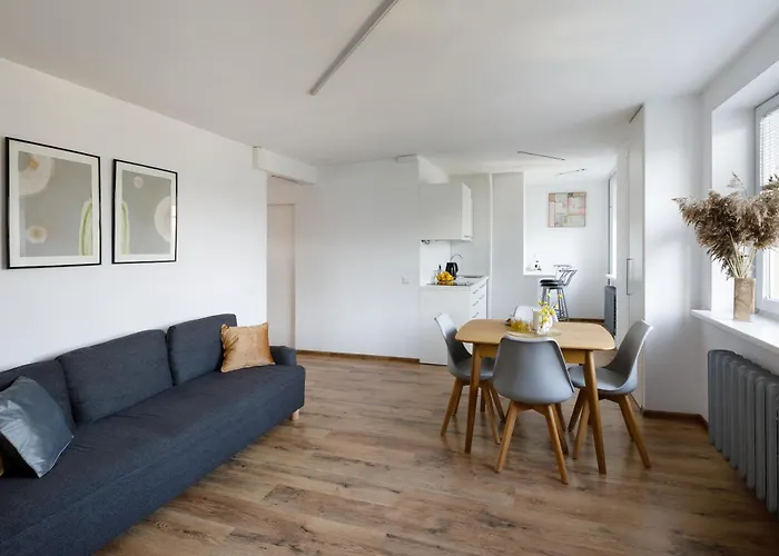 Brivibas Yard With Parking In Center Рига