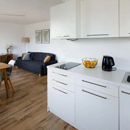 Brivibas Yard With Parking In Center